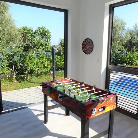 Mit Privatpool Fuer 8 Personen Ca 200 Qm In Medulin, Istrien Suedkueste Von Istrien Dom wakacyjny